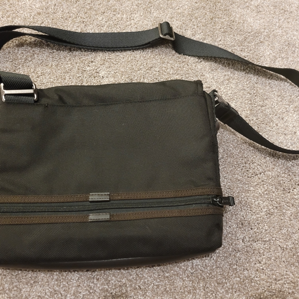Tumi Unisex Crossbody Gem
